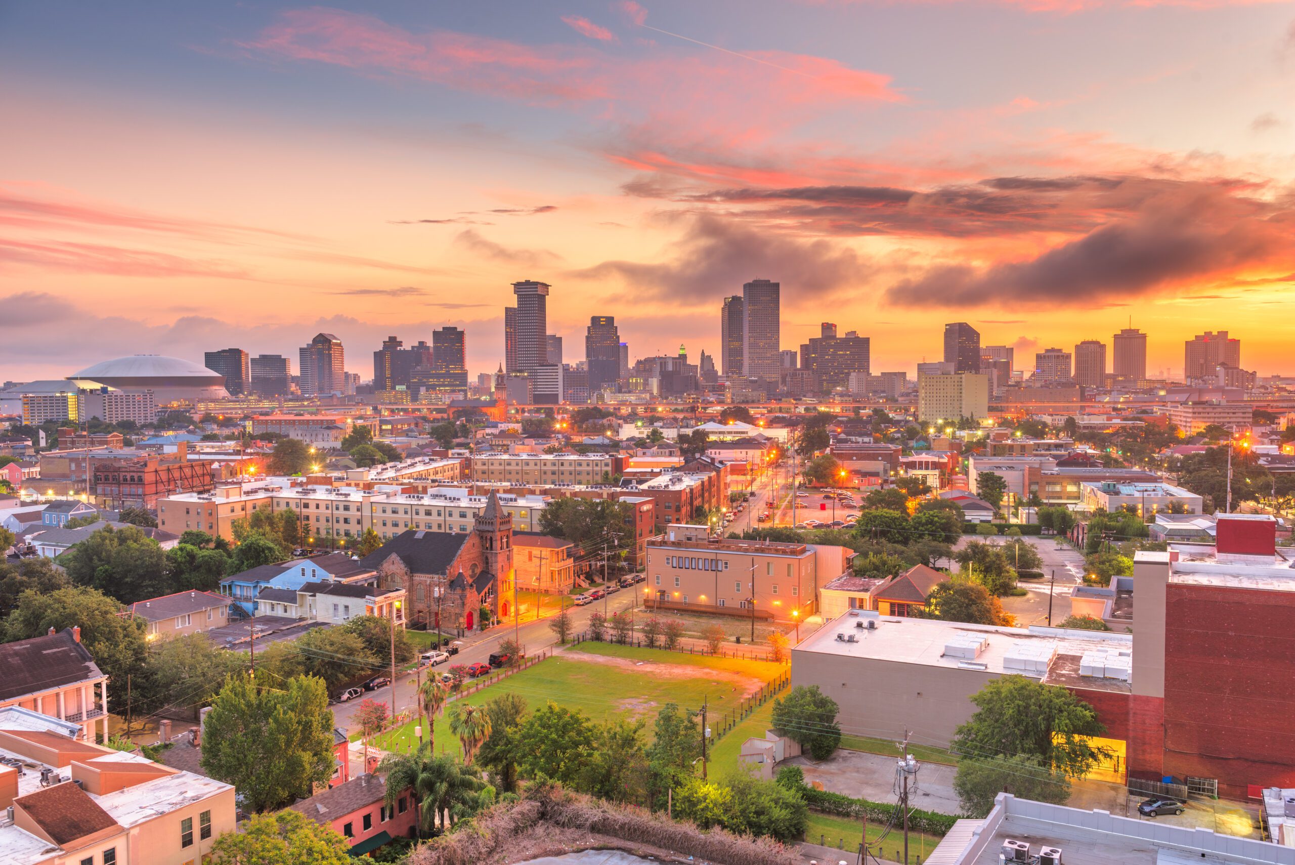 New,Orleans,,Louisiana,,Usa,Downtown,City,Skyline,At,Dawn.